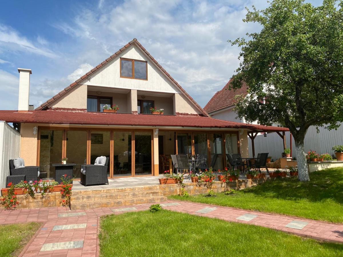 فندق Vila Crisalia Sibiel -Sibiu (Adults Only) المظهر الخارجي الصورة