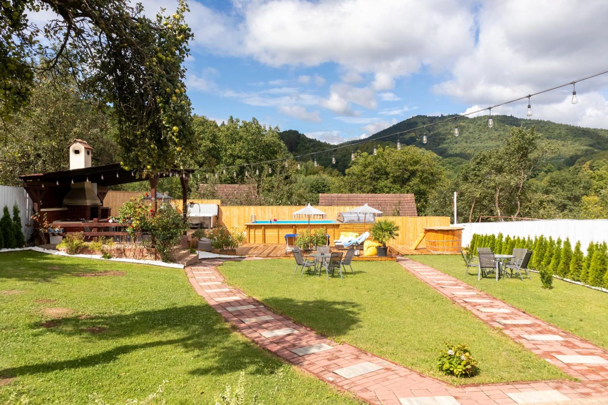فندق Vila Crisalia Sibiel -Sibiu (Adults Only) المظهر الخارجي الصورة